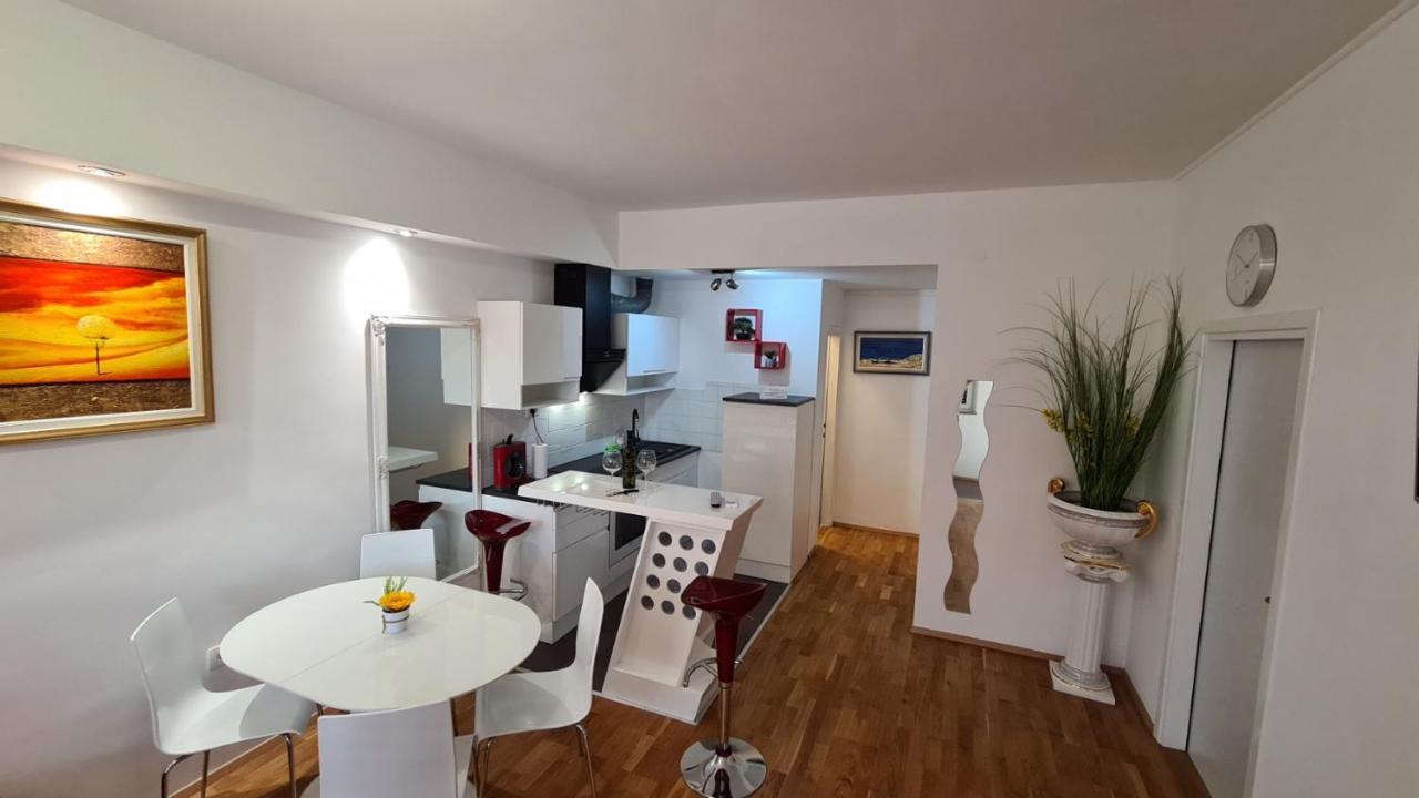 D&D Izola Apartments Екстер'єр фото